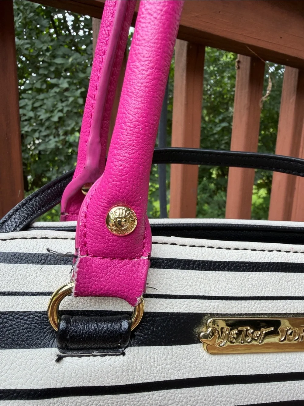 Luv Betsey Johnson Black & Striped Satchel w/ Matching Wristlet 2 BJ 🌺 - Picture 2 of 12